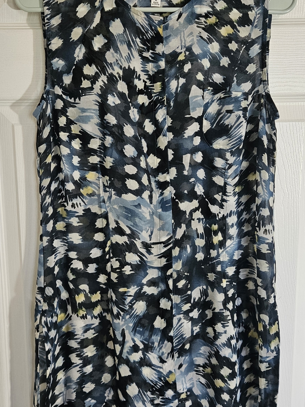 CAbi Sleeveless Abstract Brushstroke Sleeveless Small Spring/ Summer Blouse